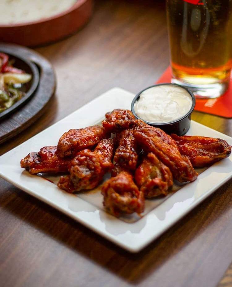 TUESDAY WING DAY! 1 LB OF WINGS FOR SEVEN BUCKS!! AND 6.50 STELLA DRAUGHT